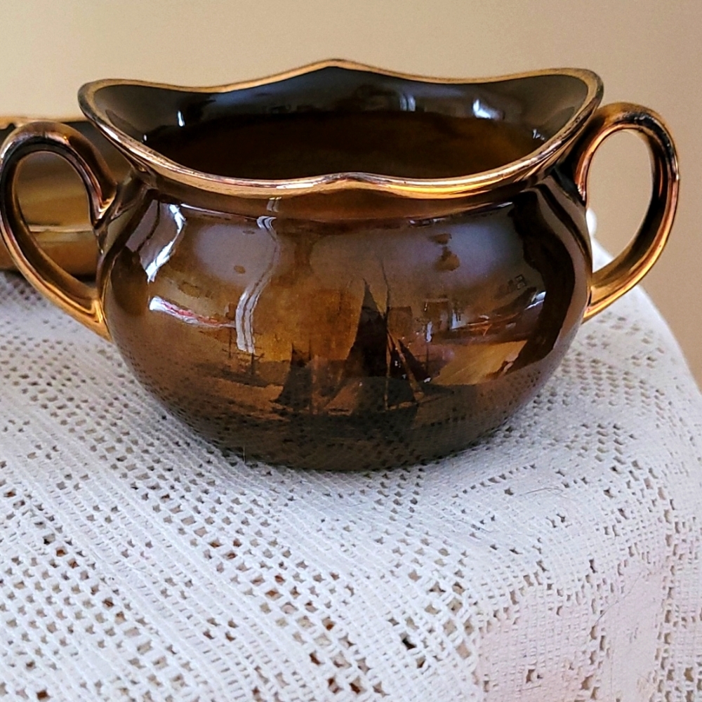 Royal Vista 1920's sugar and creamer set